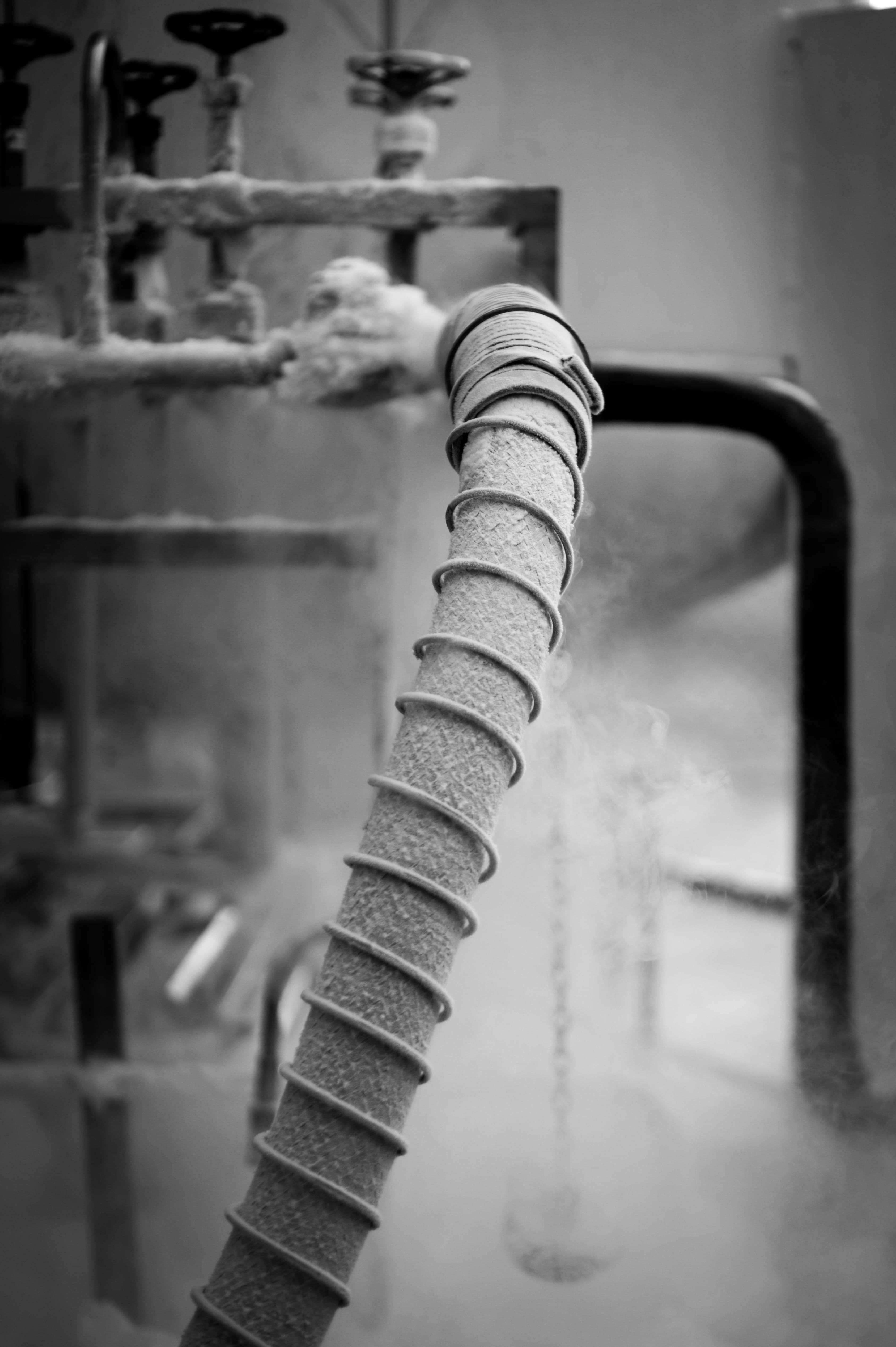 Industrial hydronic line and valve pressure hardware